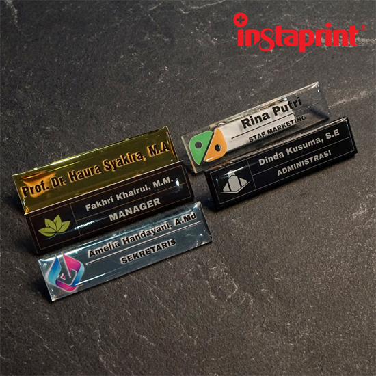 Name Tag / Nama Dada /Acrylic-Kuningan-Stainless-Peniti-Magnet ukuran 2x8cm Tebal 2mm WEB